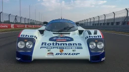 Bildunterschrift: Der Porsche 962 fuhr zwischen 1984 und 1991 insgesamt 54 Siege ein. Damit gilt das Modell als eines der erfolgreichsten Rennsportwagen aller Zeiten.