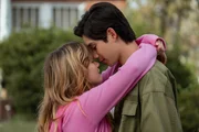 Rain Spencer as Taylor, Sean Kaufman as Steven
