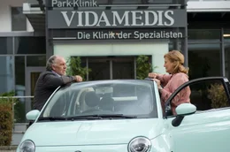 Fit werden f&uuml;r den Ruhestand: Christine (Suzanne von Borsody) verfrachtet Georg (Christian Kohlund) in eine Kurklinik.