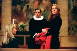 "Italienisch f&uuml;r Anf&auml;nger". Im Bild: Der neue Pastor (Anders W. Berthelsen) unterh&auml;lt sich mit der Friseuse Karen (Ann Eleonora Jorgensen).