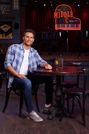 Max (Cheyenne Jackson)