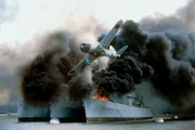 Die Japaner greifen Pearl Harbor an