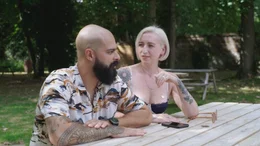 Bonnie (r.) und Tommy (l.) produzieren Amateur-Pornos. F&uuml;r ihre m&auml;nnlichen Drehpartner gilt: je gr&ouml;&szlig;er der Penis, desto besser.