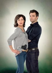 "Soko Kitzbühel". Im Bild: Nina Pokorny (Julia Cencig), Lukas Roither (Jakob Seeböck).