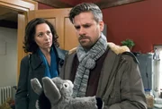 Andreas (Ralph Gassmann) kommt mit seiner Schwester Sabine (Stephanie Brehme) aus Brüssel zurück. Er leidet Höllenqualen. Dass Eva ihn einfach so hintergangen hat, will ihm nicht in den Kopf.