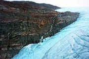 Der Folgefonna-Gletscher ist der drittgrößte Gletscher in Norwegen. Im Winter ist er mit einer Schneedecke von bis zu 15 Metern bedeckt.