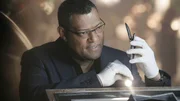 Von Hodges auf eine Idee gebracht, entdeckt Dr. Raymond Langston (Laurence Fishburne) tatsächlich eine Spur, der einen ganz neuen Tatverdächtigen ins Spiel bringt...