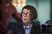 Gibt ihrem Team Rückendeckung: Hetty (Linda Hunt) ...