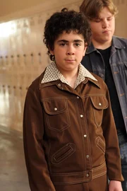 (v.li.): Grant Rosenmeyer (junger Adrian Monk), Kevin Schmidt (Leo).