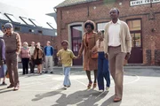 L-R: Kamini Zantoko (Bayron Lebli), Anne Zantoko (A&iuml;ssa Ma&iuml;ga), Sivi (M&eacute;dina Diarra), Seyolo Zantoko (Marc Zinga)