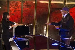 Gazelle (Sofia Boutella), Valentine (Samuel L. Jackson)