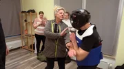 Silvia und ihre M&auml;dels machen einen Selbstverteidigungskurs. Es wird nicht mehr gekuschelt, sondern gekontert.