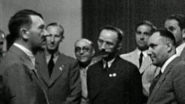 Adolf Hitler (l.)