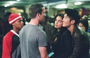 In Tokyo ger&auml;t Sean (Lucas Black, 2.v.l.) schnell in die falschen Kreise: &Uuml;ber seinen Landsmann Twinkie (Bow Wow, l.) kommt er mit der lokalen Tuning-Szene in Kontakt und lernt so Drift King (Brian Tee, r.) und dessen Freundin Neela (Nathalie Kelley) kennen.