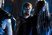 Ronon (Jason Momoa) will nicht aufgeben, noch haben die Wraith nicht gewonnen... Ronon (Jason Momoa) will nicht aufgeben, noch haben die Wraith nicht gewonnen...