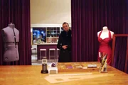 Vorsichtig tastet sich Hugo (Hubertus Regout) wieder an den Arbeitsalltag bei Kerima Moda heran. Vorsichtig tastet sich Hugo (Hubertus Regout) wieder an den Arbeitsalltag bei Kerima Moda heran.