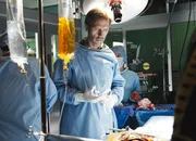 Dr. House im OP: Hugh Laurie als Dr. Gregory House Dr. House im OP: Hugh Laurie als Dr. Gregory House