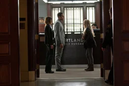 L-R: Erica Lonsdale (Katherine Moennig), Powers (Daniel Sunjata) and Jil (Amanda Seyfried)