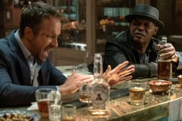 v.li.: Michael Bryce (Ryan Reynolds), Darius Kincaid (Samuel L. Jackson).