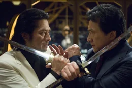 Zwischen Inspector Lee (Jackie Chan, r.) und dem eiskalten Triaden-Boss Kenji (Hiroyuki Sanada, l.) entbrennt ein Kampf auf Leben und Tode ...