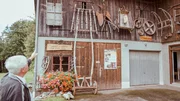 Thomas Rabitsch vor seinem frei zugänglichen Bauernmuseum in Arriach. Thomas Rabitsch vor seinem frei zugänglichen Bauernmuseum in Arriach.
