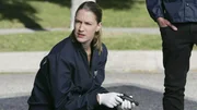 Bei einer Schießerei wurden der Nachbarschaftswächter Bill French und der 7-jährige Jason Morley erschossen. Riley Adams (Lauren Lee Smith) und die Kollegen des CSI beginnen am Tatort mit ihren Ermittlungen. Bei einer Schießerei wurden der Nachbarschaftswächter Bill French und der 7-jährige Jason Morley erschossen. Riley Adams (Lauren Lee Smith) und die Kollegen des CSI beginnen am Tatort mit ihren Ermittlungen.