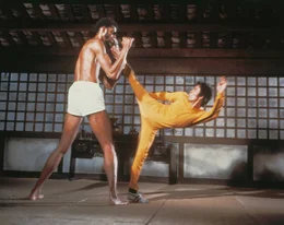 Hakim (Kareem Abdul-Jabbar, l.); Billy Lo (Bruce Lee, r.)