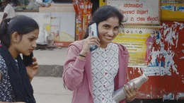 L&auml;ngst das Wichtigste im Alltag Indiens: das Smartphone