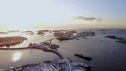 Die 80 Inseln der Lofoten liegen im eisigen Nordmeer. Manche von ihnen sind durch Br&uuml;cken verbunden.