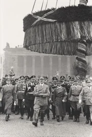 Hitler mit Himmler und Goebbels am 1. Mai in Berlin. Hitler mit Himmler und Goebbels am 1. Mai in Berlin.