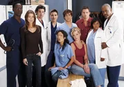 Isaiah Washington, Ellen Pompeo, Patrick Dempsey, Kate Walsh, TR Knight, Justin Chambers, Chandra Wilson, James Pickens, Sandra Oh, Katherine Heigl. Isaiah Washington, Ellen Pompeo, Patrick Dempsey, Kate Walsh, TR Knight, Justin Chambers, Chandra Wilson, James Pickens, Sandra Oh, Katherine Heigl.