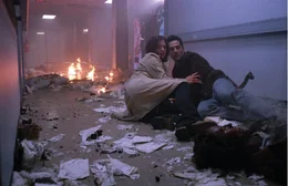 Kimberly (A. J. Cook, l.) und Thomas Burke (Michael Landes)