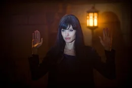 Evelyn Salt (Angelina Jolie)