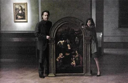 Eigentlich sollen Symbologe Robert Langdon (Tom Hanks) und Kryptologin der Pariser Polizei Sophie Neveu (Audrey Tautou) den Mord am Kurator des Louvre aufkl&auml;ren. Jetzt werden sie selbst beschuldigt und versuchen aus dem Museum zu fliehen.