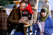 Pictured: (l-r) Alan Tudyk as Harry Vanderspeigle, Gracelyn Awad Rinke as Sahar