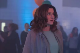 Kathryn Hahn (Stacey Landsman).