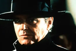 Der Killer Napier (Jack Nicholson) ger&auml;t in eine Falle. Als "Joker" macht er daraufhin die Stadt unsicher.