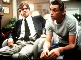 Als Fans des Nervenkitzels organisieren Billy (Skett Ulrich, r.) und seine Freunde eine "Horrorparty", die sich der Killer nat&uuml;rlich nicht entgehen l&auml;sst ...