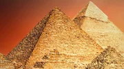 Die Großen Pyramiden von Gizeh wurden während der vierten Dynastie des Alten Ägyptens, zwischen 2600 und 2500 vor Christus, erbaut. Die Großen Pyramiden von Gizeh wurden während der vierten Dynastie des Alten Ägyptens, zwischen 2600 und 2500 vor Christus, erbaut.