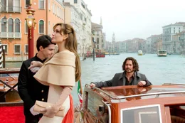 Elise Clifton-Ward (Angelina Jolie), Frank Tupelo (Johnny Depp, r.)