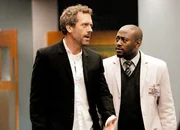 Mit einem schrecklichen Fall konfrontiert: Hugh Laurie als Dr. Gregory House, Omar Epps als Dr. Eric Foreman
