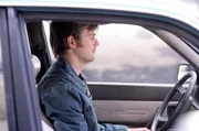 Nate Fisher (Peter Krause) ist verzweifelt, weil es kein Lebenszeichen von Lisa gibt. Nate Fisher (Peter Krause) ist verzweifelt, weil es kein Lebenszeichen von Lisa gibt.