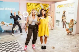 Influencer werben auf Tiktok und Instagram f&uuml;r Modeunternehmen wie Shein &ndash; in der Hoffnung auf das gro&szlig;e Geld.