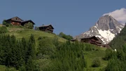 Knapp 1000 Einwohner hat der gr&ouml;&szlig;te Ort des Villgratentals. Es z&auml;hlt zu den &auml;rmsten Regionen &Ouml;sterreichs und ist touristisch kaum erschlossen.