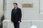 Thomas (Ioan Gruffudd) sucht an seiner früheren Schule weiter nach Hinweisen. Er will endlich die ganze Wahrheit über Vincas Verschwinden erfahren. Thomas (Ioan Gruffudd) sucht an seiner früheren Schule weiter nach Hinweisen. Er will endlich die ganze Wahrheit über Vincas Verschwinden erfahren.