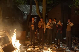v.li.: Jack Good (James Northcote), Peter Hilton (Matthew Beard), Alan Turing (Benedict Cumberbatch), Hugh Alexander (Matthew Goode), Joan Clarke (Keira Knightley), John Cairncross (Allen Leech)