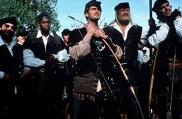 Robin (Cary Elwes, M.) k&auml;mpft zusammen mit seinem treuen Diener Blinzler (Mark Blankfield, l.), seinem arabischen Freund Ahchoo (David Chappelle, 2.v.l.), dem H&uuml;nen Little John (Eric Allan Kramer, 2.v.r.) und Will Scarlet O'Hara (Matthew Porretta, r.) aus Georgia gegen den tyrannischen und vertrottelten Prinz John ...