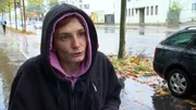 Carola ist verzweifelt, nachdem sie sich nach einem heftigen Streit von ihrem Freund Stefan getrennt hat und ausgezogen ist. Außerdem geht seit einiger Zeit kein Geld mehr auf ihrem Konto ein. Carola ist verzweifelt, nachdem sie sich nach einem heftigen Streit von ihrem Freund Stefan getrennt hat und ausgezogen ist. Außerdem geht seit einiger Zeit kein Geld mehr auf ihrem Konto ein.