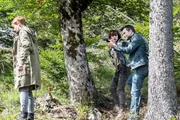 "Soko Kitzbühel", "Ausgeliefert." Im Bild (v.li.): Tanja Raunig (Eva Hopfer), Julia Cencig (Nina Pokorny), Jakob Seeböck (Lukas Roither). "Soko Kitzbühel", "Ausgeliefert." Im Bild (v.li.): Tanja Raunig (Eva Hopfer), Julia Cencig (Nina Pokorny), Jakob Seeböck (Lukas Roither).