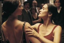 Salma Hayek (r.)